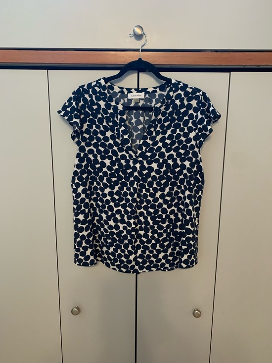 Calvin Klein Tops - Calvin Klein Chic Cap
sleeve Polka dot Blouse size large
